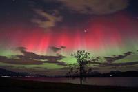800px-Red_and_green_auroras